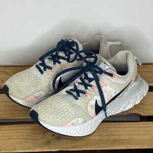 Nike React Infinity Run FK 3 running sneaker size 8.5 floral print